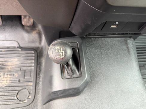 Used 2019 Ford F550 4x4 Regular Cab Super Duty image 13