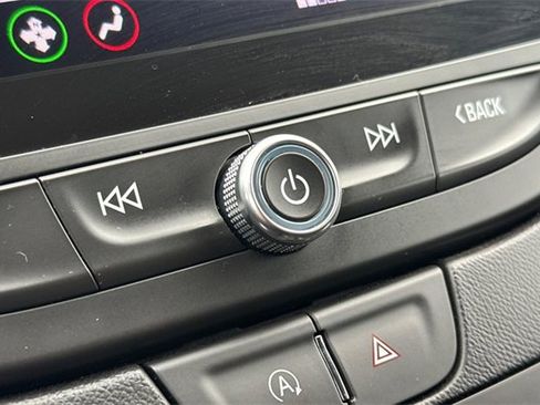 Used 2023 Chevrolet Malibu LT image 32