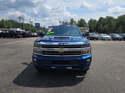 Used 2018 Chevrolet Silverado 2500 High Country AWD/4WD image 4