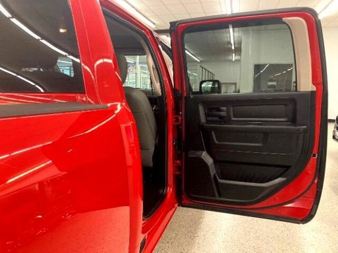 Used 2014 RAM 1500 Express image 31