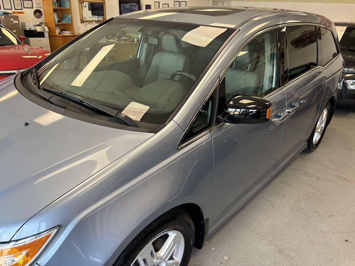 Used 2012 Honda Odyssey Touring image 3