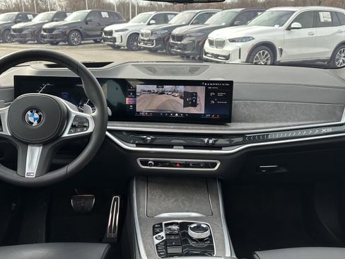 Used 2025 BMW X5 xDrive40i w/ Executive Package image 31