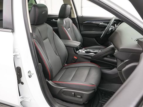 Used 2023 Buick Envision Essence w/ Sport Touring Package AWD/4WD image 21