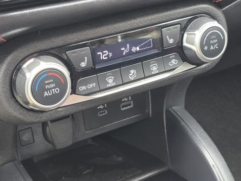 Used 2023 Nissan Versa SR w/ Electronics Package FWD image 16
