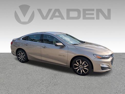Used 2025 Chevrolet Malibu RS FWD image 3
