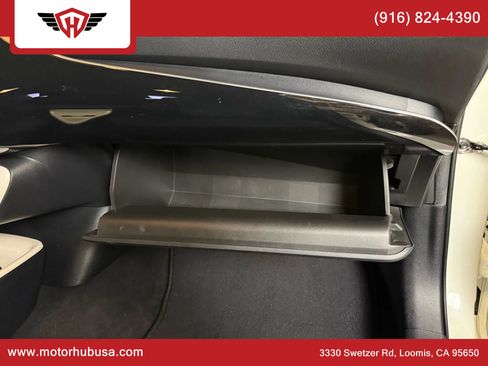 Used 2016 Toyota Prius Three image 48