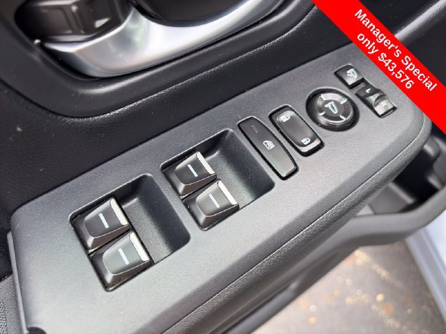 Used 2025 Honda Pilot TrailSport image 21