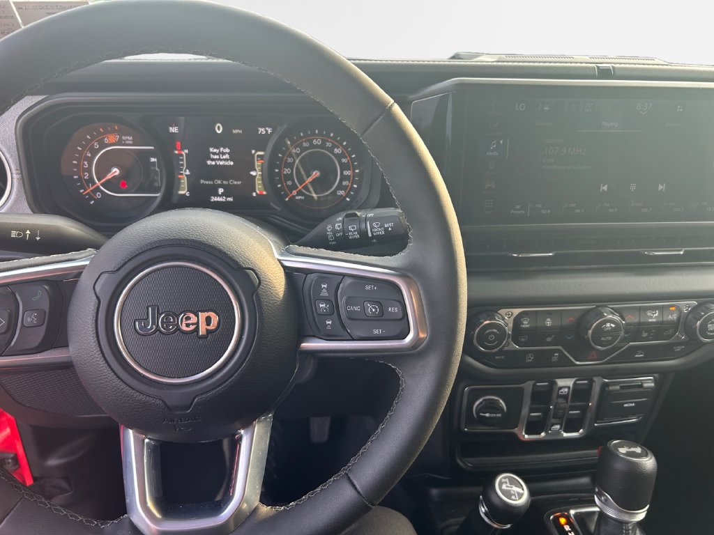 Certified 2026 Jeep Wrangler Unlimited Sahara AWD/4WD image 14