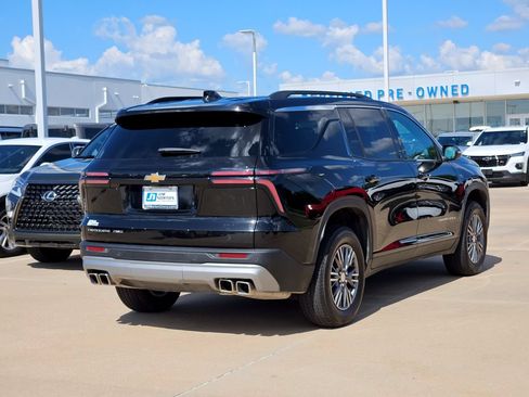 Used 2025 Chevrolet Traverse LT AWD/4WD image 7