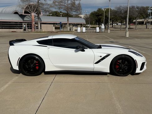 Used 2017 Chevrolet Corvette Stingray Coupe w/ Carbon Flash Badge Package image 8