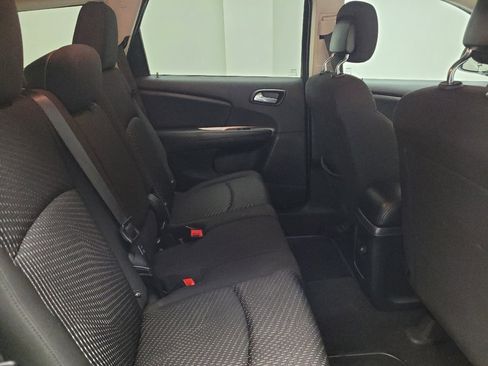 Used 2019 Dodge Journey SE w/ Blacktop Package FWD image 19