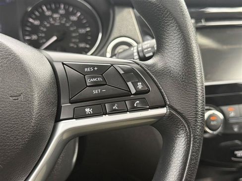 Used 2019 Nissan Rogue SV AWD/4WD image 32