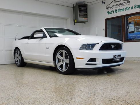 Used 2013 Ford Mustang GT Premium image 6