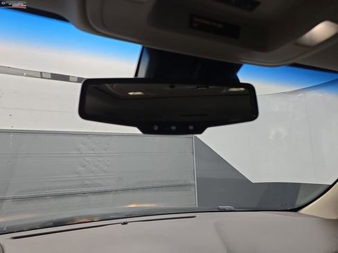 Used 2017 Chevrolet Suburban LT image 45