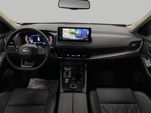 Used 2025 Nissan Rogue Platinum image 22