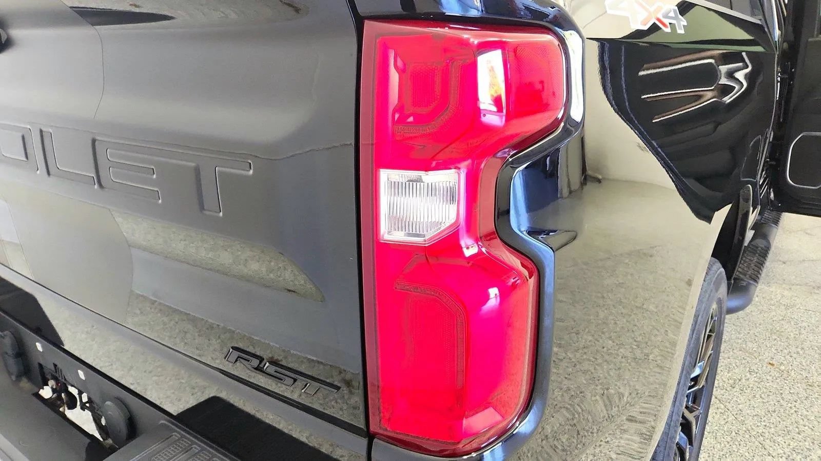 Used 2023 Chevrolet Silverado 1500 RST w/ Rally Edition AWD/4WD image 32