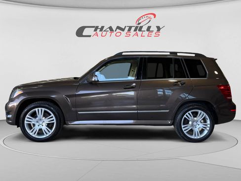 Used 2014 Mercedes-Benz GLK 350 4MATIC image 2