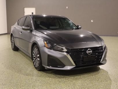 Used 2023 Nissan Altima 2.5 SV w/ SV Premium Package
