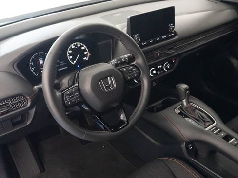 Used 2024 Honda HR-V Sport image 3