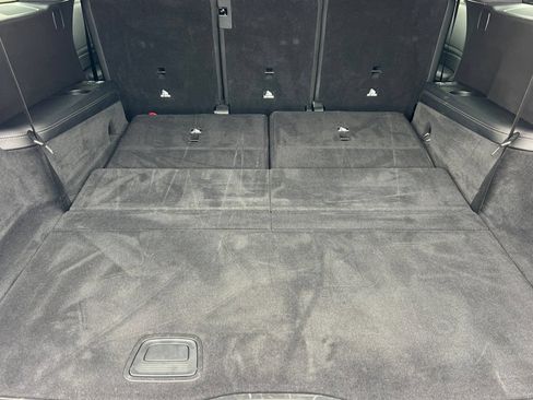 Used 2025 Mercedes-Benz GLS 450 4MATIC image 19