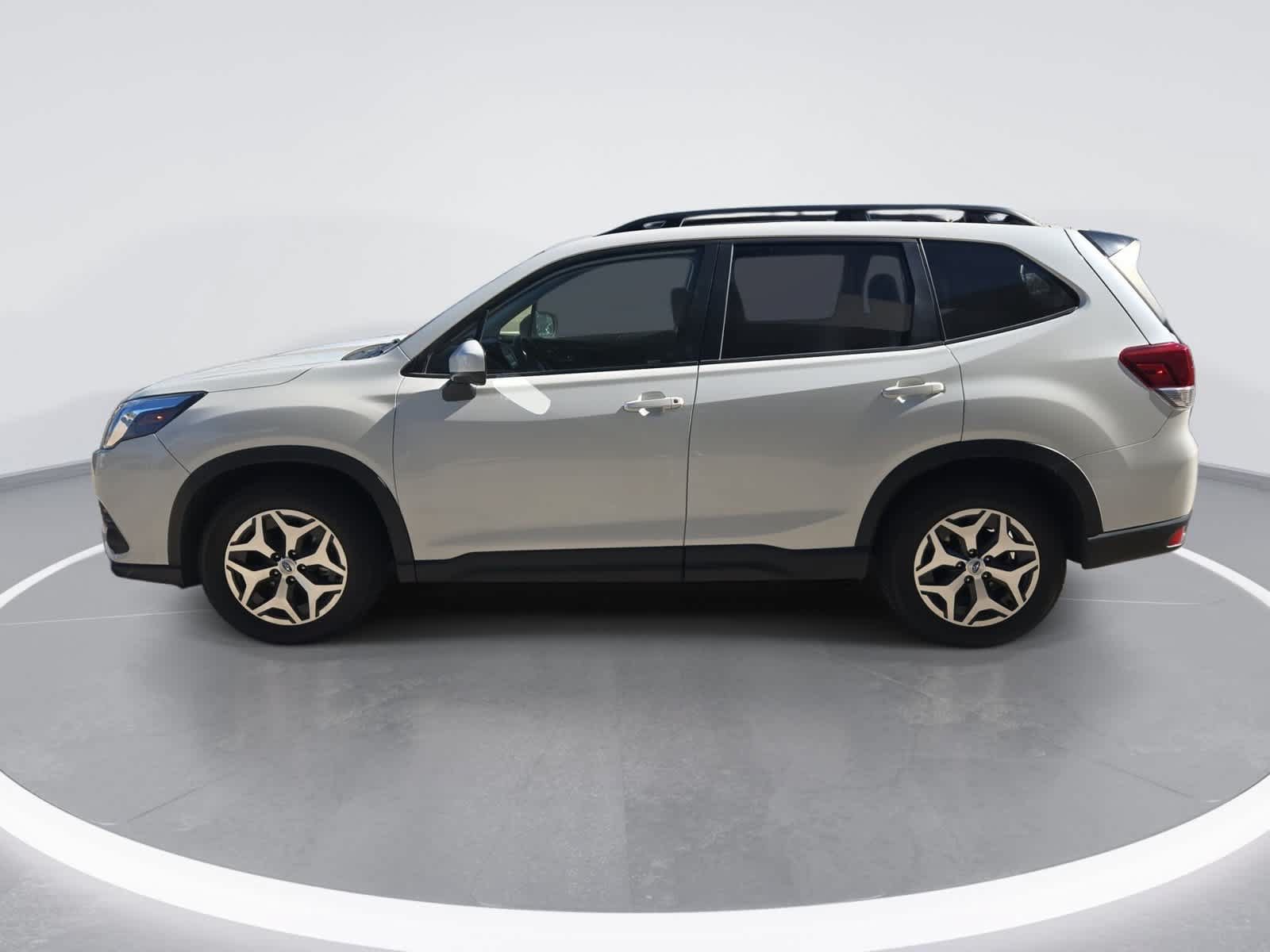 Used 2024 Subaru Forester Premium AWD/4WD image 5