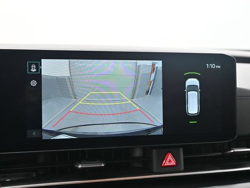 Used 2026 Kia Carnival FWD image 23