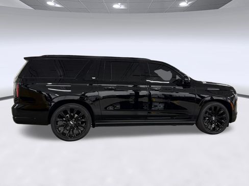 Used 2025 Cadillac Escalade ESV Sport Platinum w/ LPO, ONYX Package AWD/4WD image 8