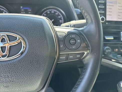 Used 2022 Toyota Camry SE w/ Convenience Package FWD image 21