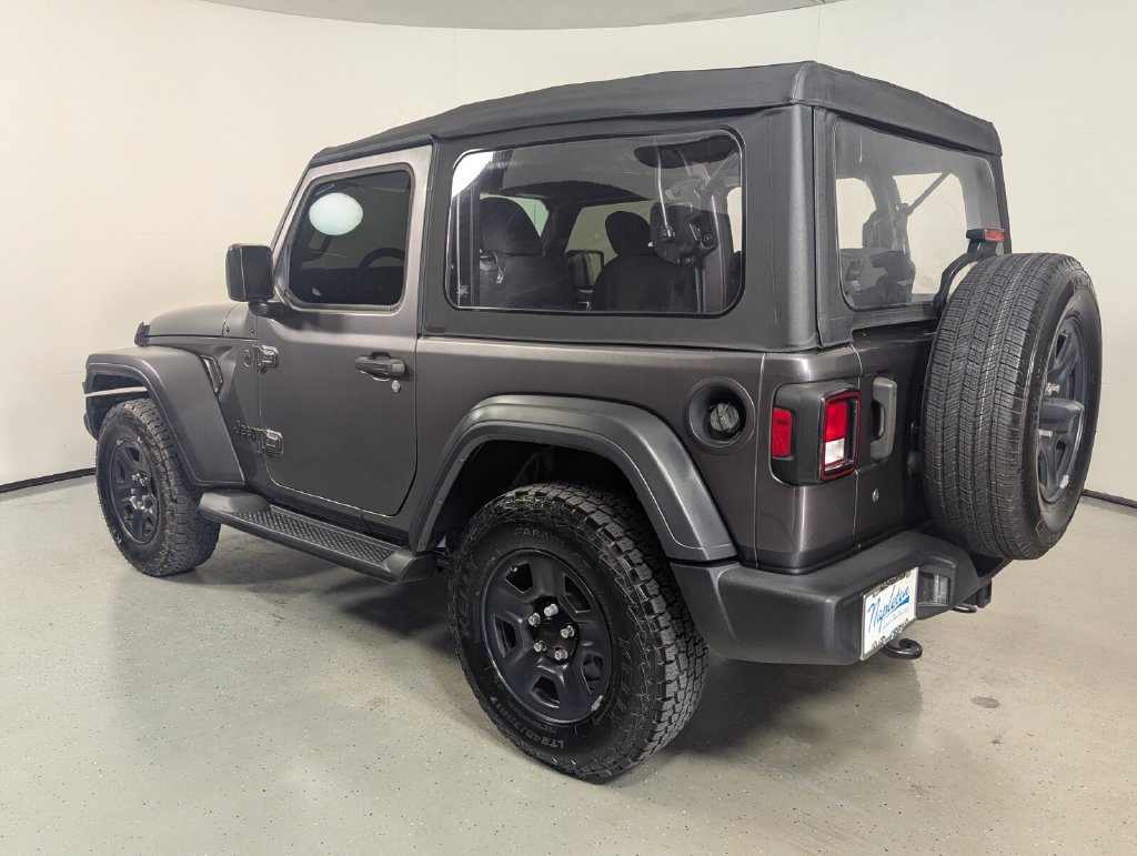 Used 2022 Jeep Wrangler Sport AWD/4WD image 6