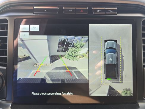 Used 2023 Ford F150 Lariat w/ Trailer Tow Package image 31