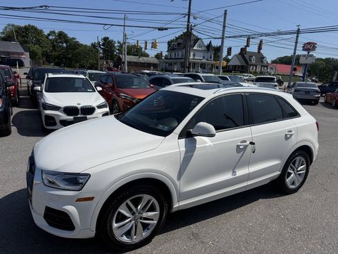 Used 2017 Audi Q3 2.0T Premium w/ Convenience Package AWD/4WD image 1