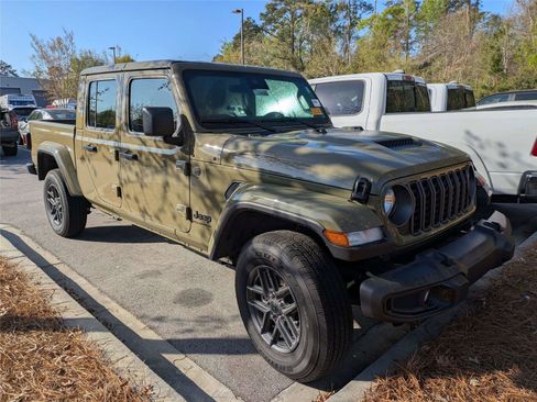 Used 2025 Jeep Gladiator Sport image 5