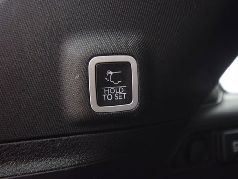 Used 2023 Jeep Grand Cherokee Altitude image 38