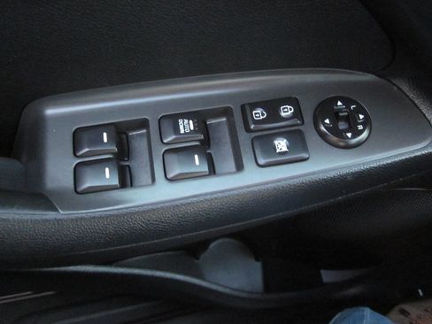 Used 2018 Kia Forte LX image 25