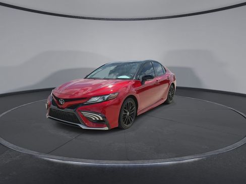 Used 2022 Toyota Camry XSE w/ Navigation Package image 4