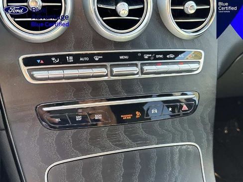 Used 2022 Mercedes-Benz GLC 300 w/ Premium Package Lite image 27