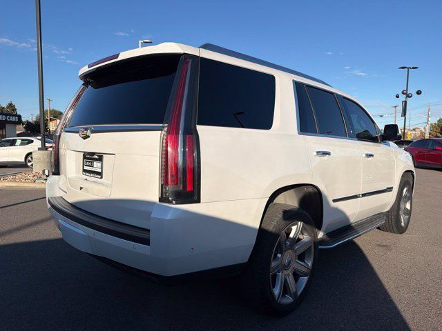 Used 2017 Cadillac Escalade Luxury RWD image 9