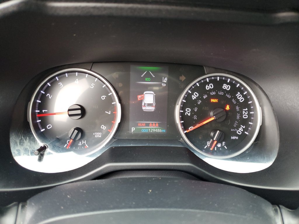 Used 2020 Toyota RAV4 LE FWD image 28