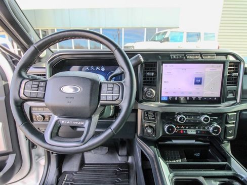 Used 2024 Ford F350 Platinum image 32