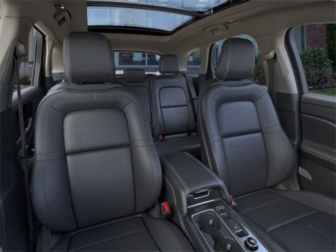 New 2025 Lincoln Corsair Reserve image 10