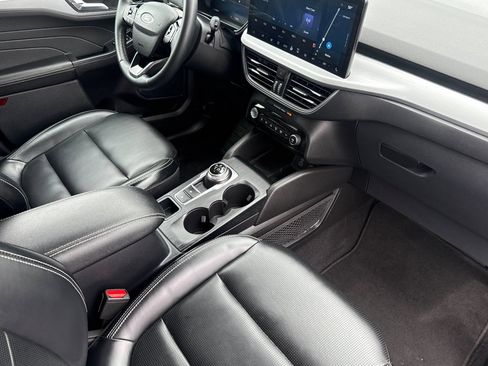 Used 2023 Ford Escape Platinum AWD/4WD image 18