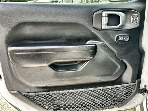 Used 2021 Jeep Wrangler Unlimited Rubicon image 9