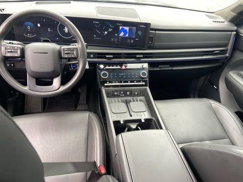 Used 2025 Hyundai Santa Fe Calligraphy FWD image 17