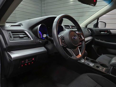 Used 2019 Subaru Outback 2.5i Premium AWD/4WD image 11