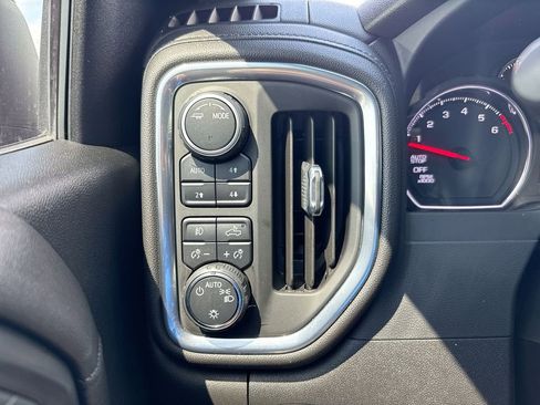 Used 2021 Chevrolet Silverado 1500 LT Trail Boss w/ Convenience Package II AWD/4WD image 18