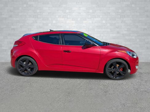 Used 2016 Hyundai Veloster w/ Option Group 02 image 3