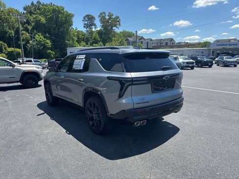 New 2026 Chevrolet Traverse RS w/ LPO, Floor Liner Package FWD image 19