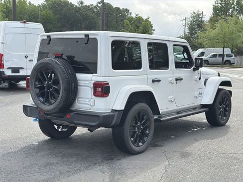 Used 2023 Jeep Wrangler Unlimited Sahara w/ Cold Weather Group AWD/4WD image 13