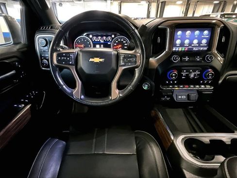 Used 2022 Chevrolet Silverado 1500 High Country w/ Technology Package AWD/4WD image 17