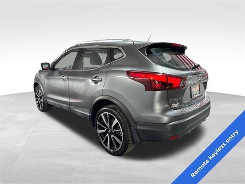 Used 2018 Nissan Rogue Sport SL w/ SL Premium Package image 7
